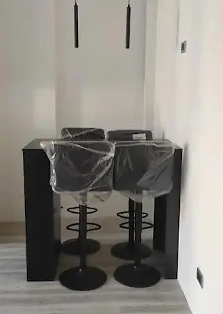 Bilocale Moderno In Centro Citta *